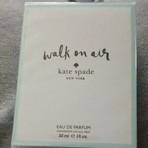 Kate Spade Walk on Air Eau de Parfum in White and Black
